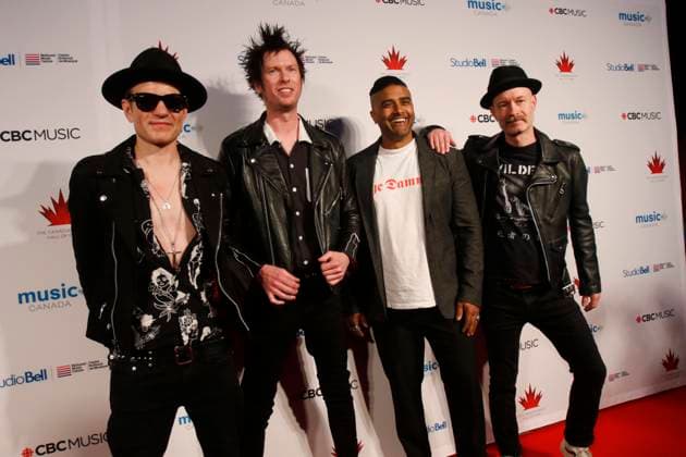 Entertainment Bilder des Tages May 15, 2025, Calgary, Ab, Canada: Sum 41 poses on the red carpet for the Canadian Music Hall of Fame ceremony in Calgary on Thursday, May 15, 2025. Calgary Canada  - ZUMAc35_ 20250515_zaf_c35_140 Copyright: xDavexChidleyx