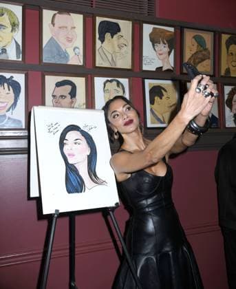 May 15, 2025, New York, Ny, United States: Nicole Scherzinger poses during a celebration for her Sardi s portrait unveiling for her Broadway debut in Sunset Blvd. at Sardi s in New York. May 15, 2025. New York United States - ZUMAp281 20250515_zea_p281_031 Copyright: xPhotoxImagexPressx