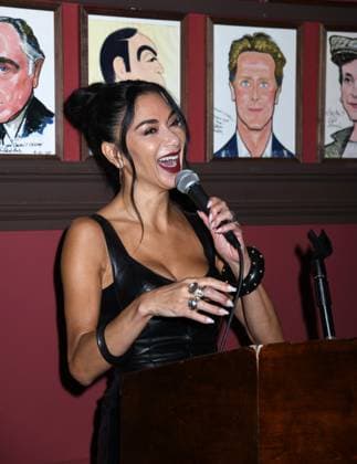 May 15, 2025, New York, Ny, United States: Nicole Scherzinger poses during a celebration for her Sardi s portrait unveiling for her Broadway debut in Sunset Blvd. at Sardi s in New York. May 15, 2025. New York United States - ZUMAp281 20250515_zea_p281_049 Copyright: xPhotoxImagexPressx