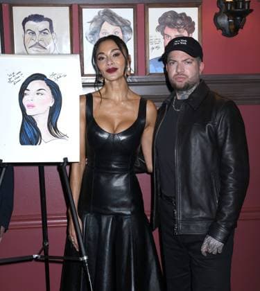 May 15, 2025, New York, Ny, United States: Nicole Scherzinger and Jamie Lloyd pose together at the legendary wall of caricatures at Sardi s in New York. May 15, 2025. New York United States - ZUMAp281 20250515_zea_p281_063 Copyright: xPhotoxImagexPressx