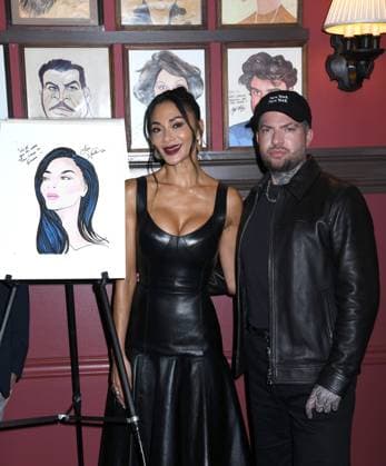 May 15, 2025, New York, Ny, United States: Nicole Scherzinger and Jamie Lloyd pose together at the legendary wall of caricatures at Sardi s in New York. May 15, 2025. New York United States - ZUMAp281 20250515_zea_p281_070 Copyright: xPhotoxImagexPressx