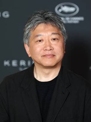 Photocall With Hirokazu Kore-eda and Chie Hayakawa Hirokazu Kore-eda attends the Kering Women in Motion Talk with Hirokazu Kore-eda and Chie Hayakawa at the 78th annual Cannes Film Festival at Majestic Hotel on May 16, 2025 in Cannes, France.  Copyright: xDidierxFereyx