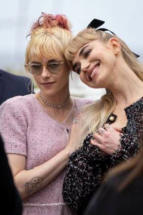 Photocall de The Chronology of Water lors du 78ème Festival International du Film de Cannes Imogen Poots et Kristen Stewart au Photocall de The Chronology of Water lors du 78ème Festival International du Film de Cannes, le 16 mai 2025 Moreau Jacovides Bestimage Photocall for The Chronology of Water at the 78th Cannes International Film Festival, on May 16th, 2025 Cannes France  Copyright: xJACOVIDES-MOREAUx xBESTIMAGExJACOVIDES-MOREAUx xBESTIMAGEx