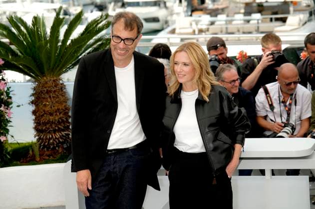Dominik Moll und Lea Drucker beim Photocall zum Kinofilm Dossier 137 Case 137 auf dem Festival de Cannes 2025 78. Internationale Filmfestspiele von Cannes am Palais des Festivals. Cannes, 16.05.2025
