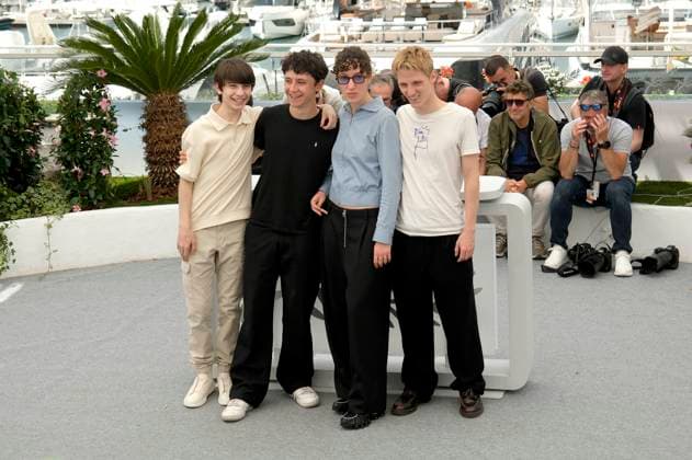 Solan Machado-Graner, Come Peronnet, Mathilde Riu und Valentin Campagne beim Photocall zum Kinofilm Dossier 137 Case 137 auf dem Festival de Cannes 2025 78. Internationale Filmfestspiele von Cannes am Palais des Festivals. Cannes, 16.05.2025