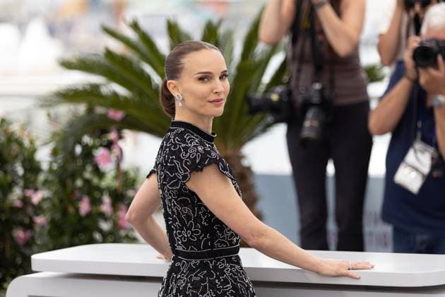 Arco Photocall - The 78th Annual Cannes Film Festival CANNES, FRANCE - MAY 16: Natalie Portman poses during the Arco photocall at the 78th annual Cannes Film Festival at Palais des Festivals on May 16, 2025 in Cannes, France. CAP KA Kristina Afanasyeva Cannes Alpes-Maritimes France Copyright: xKristinaxAfanasyeva CapitalxPictx
