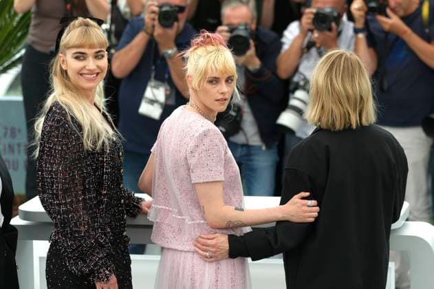 Imogen Poots, Kristen Stewart und Kim Gordon beim Photocall zum Kinofilm The Chronology of Water auf dem Festival de Cannes 2025 78. Internationale Filmfestspiele von Cannes am Palais des Festivals. Cannes, 16.05.2025