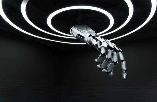 News Themen der Woche KW20 News Bilder des Tages China, Humanoide Roboter im Humanoid Robot Innovation Center in Peking China Humanoid Robotics 8927112 16.05.2025 A robotic hand is on display during an exhibition at the Beijing Humanoid Robot Innovation Center, in Beijing, ChinÐ°. Anna Ratkoglo Sputnik Beijing China  Copyright: xAnnaxRatkoglox