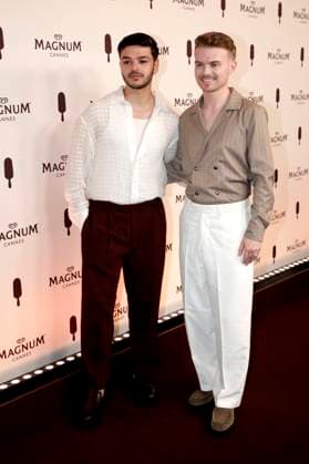 Andrew Spanndy und Max Balegde bei der Magnum Cannes Beach Party im Rahmen des Festival de Cannes 2025 78. Internationale Filmfestspiele von Cannes im Magnum Beach Palais StÃ phanie. Cannes, 15.05.2025