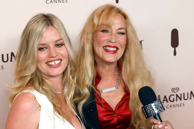 Georgia May Jagger mit Mutter Jerry Hall bei der Magnum Cannes Beach Party im Rahmen des Festival de Cannes 2025 78. Internationale Filmfestspiele von Cannes im Magnum Beach Palais StÃ phanie. Cannes, 15.05.2025
