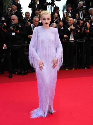Cannes, France, Cannes: Cannes, 78th Cannes Film Festival 2025 - Evening 4 - Red Carpet of the Film Eddington. In the photo Julia Garner Cannes Cannes  - ZUMAp169 20250516_zea_p169_1121 Copyright: xSimonexComix