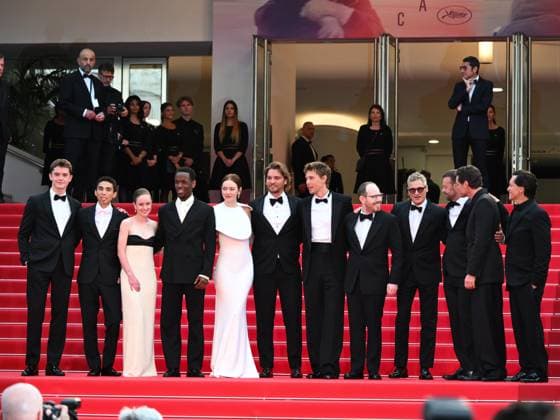 Cannes, France, Cannes: Cannes, 78th Cannes Film Festival 2025 - Evening 4 - Red Carpet of the Film Eddington. In the photo ) Cameron Mann, Matt Gomez Hidaka, Amelie Hoeferle, Micheal Ward, Emma Stone, Luke Grimes, the mayor of Cannes David Lisnard, Austin Butler, Ari Aster, Joaquin Phoenix, Lars Knudsen, Pedro Pascal and Clifton Collins Cannes Cannes  - ZUMAp169 20250516_zea_p169_1293 Copyright: xSimonexComix