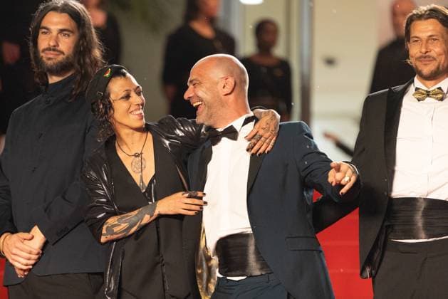 78. Internationalen Filmfestspiele von Cannes 2025 Cannes, Frankreich - 15.5.2024: Jade Oukid, Richard Bellamy (C) und Cast während des SIRAT Roten Teppichs der 78. Internationalen Filmfestspiele von Cannes. Die 78. Internationalen Filmfestspiele von Cannes finden vom 13. bis 24. Mai 2025 statt. Provence-Alpes-Cote d Azur