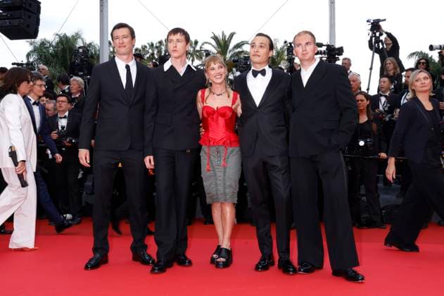 Cast und Team von Urchin : Scott O Donnell, Harris Dickinson, Megan Northam, Frank Dillane und Archie Pearch bei der Premiere des Kinofilms Eddington auf dem Festival de Cannes 2025 78. Internationale Filmfestspiele von Cannes im Palais des Festivals. Cannes, 16.05.2025