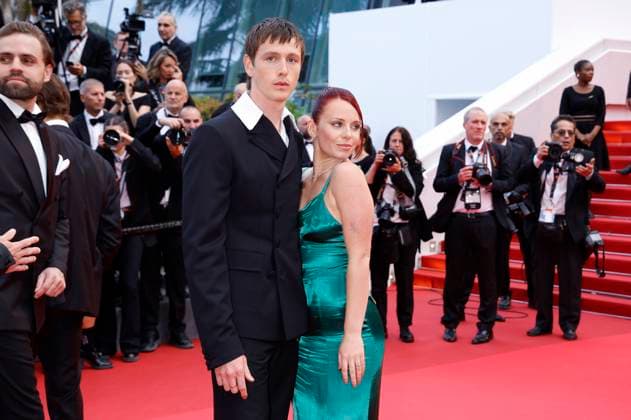 Harris Dickinson und Rose Gray bei der Premiere des Kinofilms Eddington auf dem Festival de Cannes 2025 78. Internationale Filmfestspiele von Cannes im Palais des Festivals. Cannes, 16.05.2025