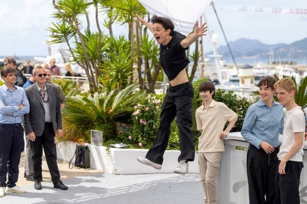 Dossier 137 , Photocall in Cannes, 16.05.2025 Cannes, Frankreich - 16.5.2024: Valentin Campagne, Mathilde Riu, C™me Peronnet und Solˆn Machado-Graner während des Photocall Dossier 137 Case 137 während der 78. Internationalen Filmfestspiele von Cannes. Die Filmfestspiele finden vom 13. bis 24. Mai 2025 statt. Cannes Palais des Festivals et des Cong Provence-Alpes-Cote d Azur Frankreich Copyright: xChristianxEnderx