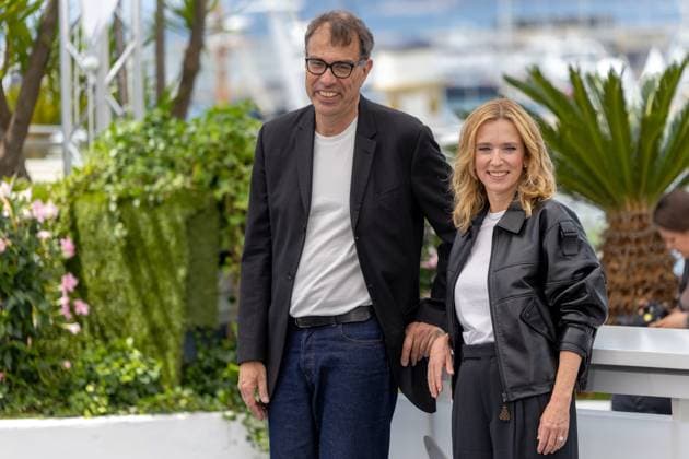 Dossier 137 , Photocall in Cannes, 16.05.2025 Cannes, Frankreich - 16.5.2024: Dominik Moll, LŽa Drucker während des Photocall Dossier 137 Case 137 während der 78. Internationalen Filmfestspiele von Cannes. Die Filmfestspiele finden vom 13. bis 24. Mai 2025 statt. Cannes Palais des Festivals et des Cong Provence-Alpes-Cote d Azur Frankreich Copyright: xChristianxEnderx