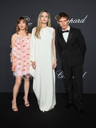 Cannes, 78th Cannes Film Festival 2025 - Evening 4 - Chopard Gala Cannes, 78th Cannes Film Festival 2025 - Evening 4 - Chopard Gala - Pictured: Marie Colomb, Angelina Jolie, Finn Bennett cannes France  Copyright: xIPA ABACAx