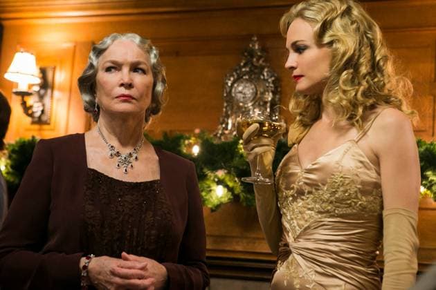 Flowers in the Attic (2014) - filmstill Ellen Burstyn, Heather Graham in Flowers in the Attic (2014) EDITORIAL USE ONLY Copyright: xCAP FBx