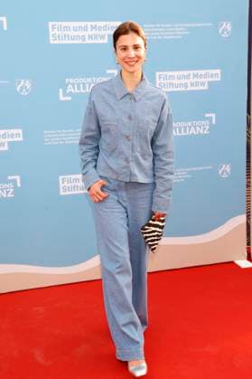 Aylin Tezel beim Empfang der Landesregierung Nordrhein-Westfalen, der Film- und Medienstiftung NRW und der Produktionsallianz anlässlich der 78. Internationalen Filmfestspiele von Cannes im Vilebrequin La Plage Ondine Restaurant & Beach Club. Cannes, 16.05.2025
