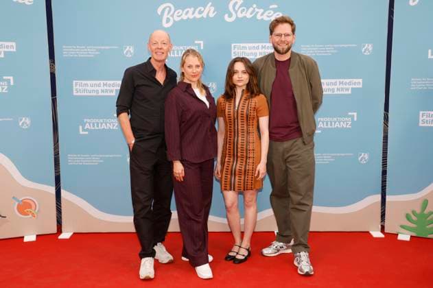 Lucas Schmidt, Maren Schmitt, Lena Urzendowsky und Lasse Scharpen beim Empfang der Landesregierung Nordrhein-Westfalen, der Film- und Medienstiftung NRW und der Produktionsallianz anlässlich der 78. Internationalen Filmfestspiele von Cannes im Vilebrequin La Plage Ondine Restaurant & Beach Club. Cannes, 16.05.2025