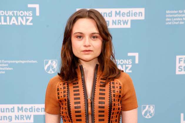 Lena Urzendowsky beim Empfang der Landesregierung Nordrhein-Westfalen, der Film- und Medienstiftung NRW und der Produktionsallianz anlässlich der 78. Internationalen Filmfestspiele von Cannes im Vilebrequin La Plage Ondine Restaurant & Beach Club. Cannes, 16.05.2025