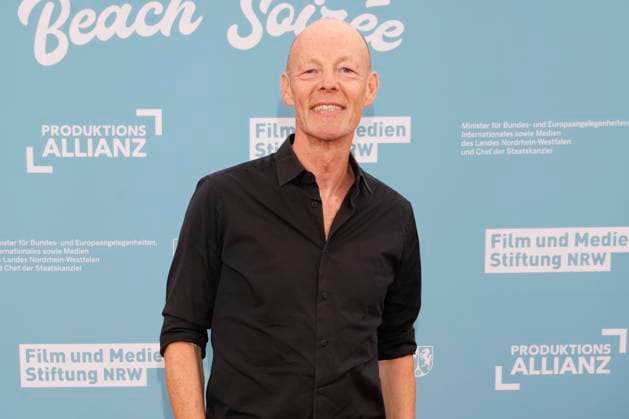 Lucas Schmidt beim Empfang der Landesregierung Nordrhein-Westfalen, der Film- und Medienstiftung NRW und der Produktionsallianz anlässlich der 78. Internationalen Filmfestspiele von Cannes im Vilebrequin La Plage Ondine Restaurant & Beach Club. Cannes, 16.05.2025
