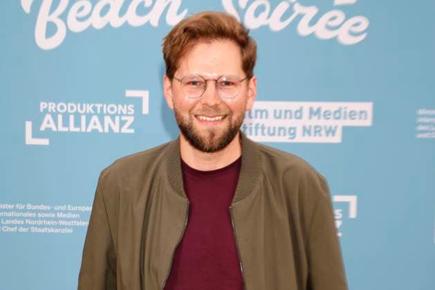 Lasse Scharpen beim Empfang der Landesregierung Nordrhein-Westfalen, der Film- und Medienstiftung NRW und der Produktionsallianz anlässlich der 78. Internationalen Filmfestspiele von Cannes im Vilebrequin La Plage Ondine Restaurant & Beach Club. Cannes, 16.05.2025