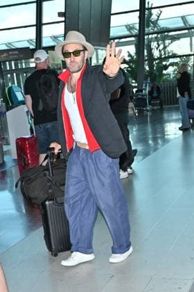 Cannes Joel Edgerton At Nice Airport JR Joel Edgerton arriving at Nice airport ahead 78th Cannes Film Festival in Nice, France on May, 17, 2025. Photo by Julien Reynaud APS-Medias ABACAPRESS.COM Nice France  Copyright: xReynaudxJulien APS-Medias ABACAx