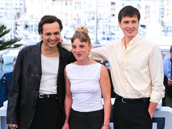 Cannes, France, Cannes: Cannes, 78th Cannes Film Festival 2025 - day 5 - Photocall of the film Urchin. In the photo Frank Dillane, Harris Dickinson, Megan Northam Cannes Cannes  - ZUMAp169 20250517_zea_p169_234 Copyright: xAlbertoxTerenghix