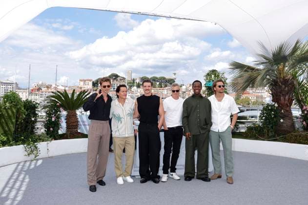 Austin Butler, Clifton Collins Jr., Pedro Pascal, Joaquin Phoenix, Micheal Ward und Luke Grimes beim Photocall zum Kinofilm Eddington auf dem Festival de Cannes 2025 78. Internationale Filmfestspiele von Cannes am Palais des Festivals. Cannes, 17.05.2025