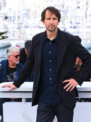 Cannes, France, Cannes: Cannes, 78th Cannes Film Festival 2025 - day 5 - Photocall of the film The Great Arch. In the photo StÃ phane Demoustier Cannes Cannes  - ZUMAp169 20250517_zea_p169_514 Copyright: xAlbertoxTerenghix