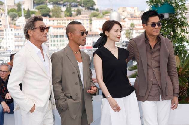 Tony Leung Ka-fai, Juno Mak, Gao Yuanyuan und Louis Koo beim Photocall zum Kinofilm Sons of the Neon Night Fung lam fo saan auf dem Festival de Cannes 2025 78. Internationale Filmfestspiele von Cannes am Palais des Festivals. Cannes, 17.05.2025