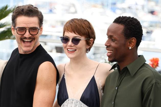 78eme Festival International du Film de Cannes Photocall du film Eddington 78th Cannes Film Festival Photocall with cast of the film Eddington Pedro Pascal, Emma Stone and Micheal Ward 444499 2025 05 17 Cannes France  Copyright: xIsabellexVautierx xStarfacex STAR_444499_002