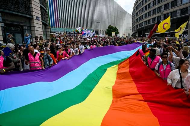 Bilder des Jahres 2025, News 05 Mai News Themen der Woche KW20 News Bilder des Tages May 17, 2025: Participants take part in the annual Pride March through the city centre of Brussels, Belgium, on Saturday, 17.05.2025. The event, part of the Brussels Pride In the Capital of Europe festival, celebrates diversity, inclusion and the rights of LGBTQIA+ people with a colourful procession, floats, music and festive atmosphere under the theme Unite, time to protect our rights. - ZUMAw80_ 20250517_faf_w80_018 Copyright: xWiktorxDabkowskix