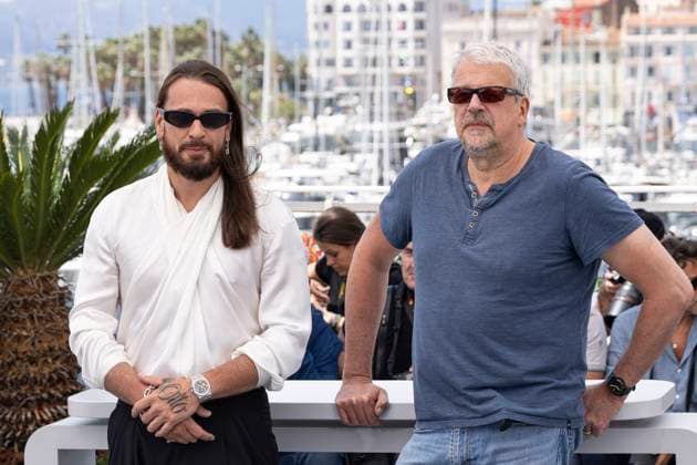 Marcel Et Monsieur Pagnol (A Magnificent Life) photocall at the 78th annual Cannes Film Festival SCH and Sylvain Chomet pose during the Marcel Et Monsieur Pagnol (A Magnificent Life) photocall at the 78th annual Cannes Film Festival at Palais des Festivals on May 17, 2025 in Cannes, France  Copyright: x Chassery+Courdjix