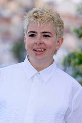 Molly Manning Walker beim Photocall mit den Jury-Präsidentinnen auf dem Festival de Cannes 2025 78. Internationale Filmfestspiele von Cannes am Palais des Festivals. Cannes, 17.05.2025
