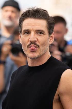 Entertainment Themen der Woche KW20 Entertainment Bilder des Tages Photocall de Eddington lors du 78ème Festival International du Film de Cannes Pedro Pascal au photocall de Eddington lors du 78ème Festival International du Film de Cannes, au Palais des Festivals à Cannes, France, le 17 mai 2025 Jacovides Moreau Bestimage Eddington photocall at the 78th annual Cannes Film Festival at Palais des Festivals in Cannes, France, on May 17, 2025 Cannes France  Copyright: xJACOVIDES-MOREAUx xBESTIMAGExJACOVIDES-MOREAUx xBESTIMAGEx