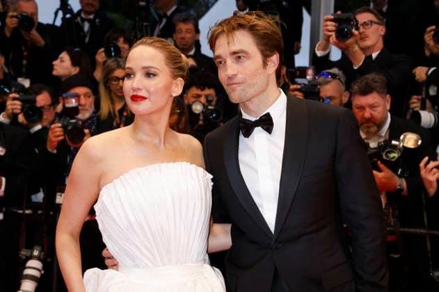 Jennifer Lawrence und Robert Pattinson bei der Premiere des Kinofilms Die, My Love auf dem Festival de Cannes 2025 78. Internationale Filmfestspiele von Cannes im Palais des Festivals. Cannes, 17.05.2025