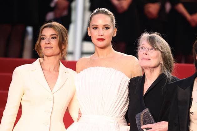 Cannes Die My Love Screening JD Justine Ciarrocchi, Jennifer Lawrence, Sissy Spacek attend the Die My Love red carpet at the 78th annual Cannes Film Festival at Palais des Festivals on May 17, 2025 in Cannes, France. Photo by Jerome Domine ABACAPRESS.COM Cannes France  Copyright: xDominexJerome ABACAx