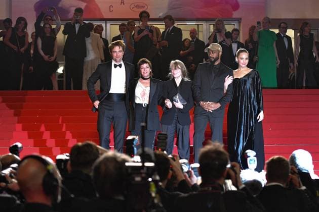 Cannes Exit Die My Love Premiere AM Robert Pattinson, Jennifer Lawrence, Lynne Ramsay, LaKeith Stanfield and Sissy Spacek attending the Die My Love Premiere in Cannes, France on May 17, 2025 as part of the 78th Cannes Film Festival. Photo by Aurore Marechal ABACAPRESS.COM Cannes France  Copyright: xMarechalxAurore ABACAx