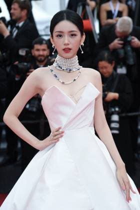 Cannes Nouvelle Vague Premiere AM Zhou Ye attending the Nouvelle Vague (New Wave) Premiere in Cannes, France on May 17, 2025 as part of the 78th Cannes Film Festival. Photo by Aurore Marechal ABACAPRESS.COM Cannes France  Copyright: xMarechalxAurore ABACAx