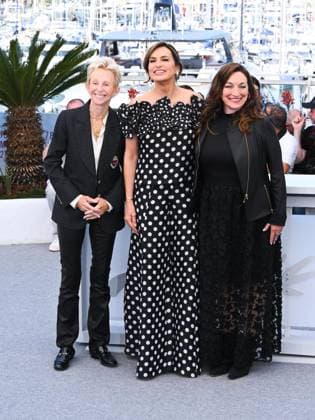 Cannes, 78th Cannes Film Festival 2025 - day 6 - Photocall of the film My Mom Jayne: A Film By Mariska Hargitay Cannes, 78th Cannes Film Festival 2025 - day 6 - Photocall of the film My Mom Jayne: A Film By Mariska Hargitay . In the photo Lauran Bromley, Mariska Hargitay, Trish Adlesic Cannes France France  Copyright: xIPA ABACAx