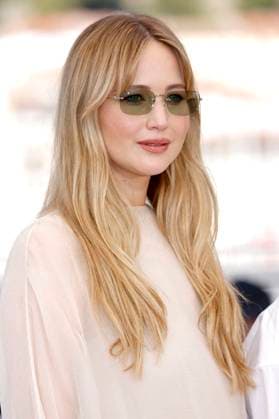 Jennifer Lawrence beim Photocall zum Kinofilm Die, My Love auf dem Festival de Cannes 2025 78. Internationale Filmfestspiele von Cannes am Palais des Festivals. Cannes, 18.05.2025