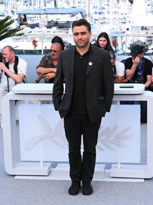 Internationale Filmfestspiele von Cannes, O Riso e a Faca Photocall Cannes, 78th Cannes Film Festival 2025 - day 6 - Photocall of the film O Riso EA Faca (Rest Alone in the Storm). Cannes, 78th Cannes Film Festival 2025 - day 6 - Photocall of the film O Riso EA Faca (Rest Alone in the Storm). In the Photo: Pedro Pinho Cannes France France  Copyright: xIPA ABACAx