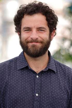 Sergio Coragem beim Photocall zum Kinofilm O Riso e a Faca I Only Rest in the Storm auf dem Festival de Cannes 2025 78. Internationale Filmfestspiele von Cannes am Palais des Festivals. Cannes, 18.05.2025