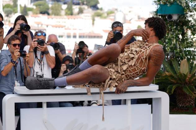 Jonathan Guilherme beim Photocall zum Kinofilm O Riso e a Faca I Only Rest in the Storm auf dem Festival de Cannes 2025 78. Internationale Filmfestspiele von Cannes am Palais des Festivals. Cannes, 18.05.2025