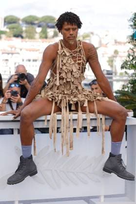 Jonathan Guilherme beim Photocall zum Kinofilm O Riso e a Faca I Only Rest in the Storm auf dem Festival de Cannes 2025 78. Internationale Filmfestspiele von Cannes am Palais des Festivals. Cannes, 18.05.2025