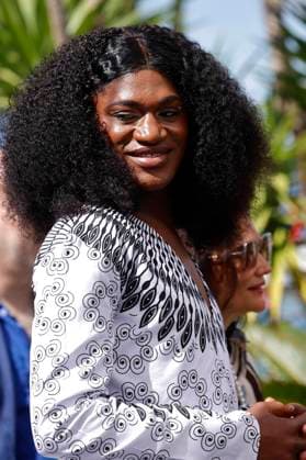 Marcalina Djibril beim Photocall zum Kinofilm O Riso e a Faca I Only Rest in the Storm auf dem Festival de Cannes 2025 78. Internationale Filmfestspiele von Cannes am Palais des Festivals. Cannes, 18.05.2025