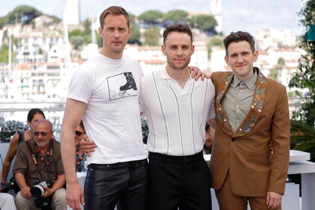 Alexander Skarsgard, Harry Lighton und Harry Melling beim Photocall zum Kinofilm Pillion auf dem Festival de Cannes 2025 78. Internationale Filmfestspiele von Cannes am Palais des Festivals. Cannes, 18.05.2025
